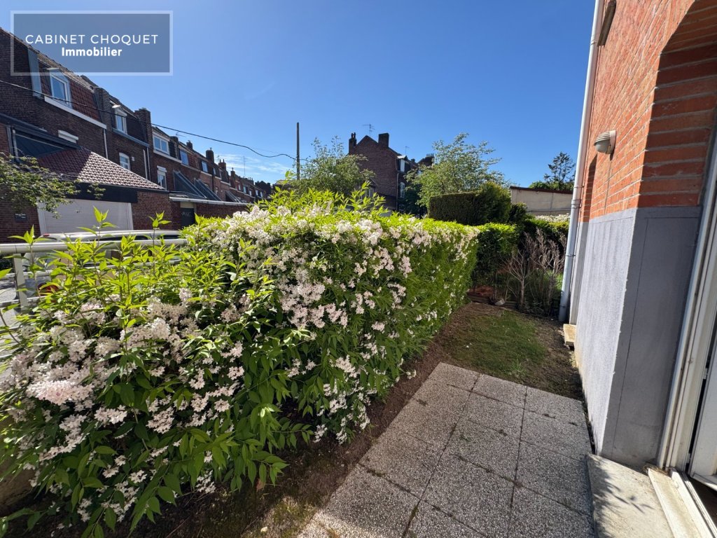 SAINT ANDRE - LIMITE LAMBERSART & LA MADELEINE - QUARTIER SAINTE HELENE - F2 AVEC PARKING & TERRASSE - Disponible à partir du 09 mai