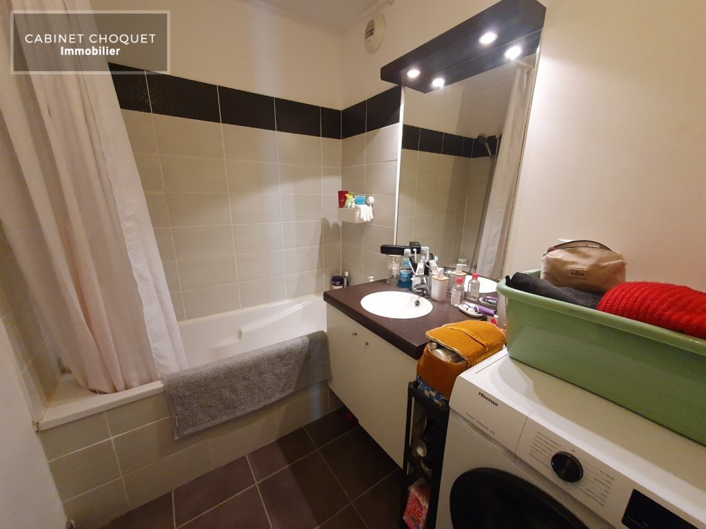 SAINT ANDRE - LIMITE LAMBERSART & LA MADELEINE - QUARTIER SAINTE HELENE - F2 AVEC PARKING & TERRASSE - Disponible à partir du 09 mai