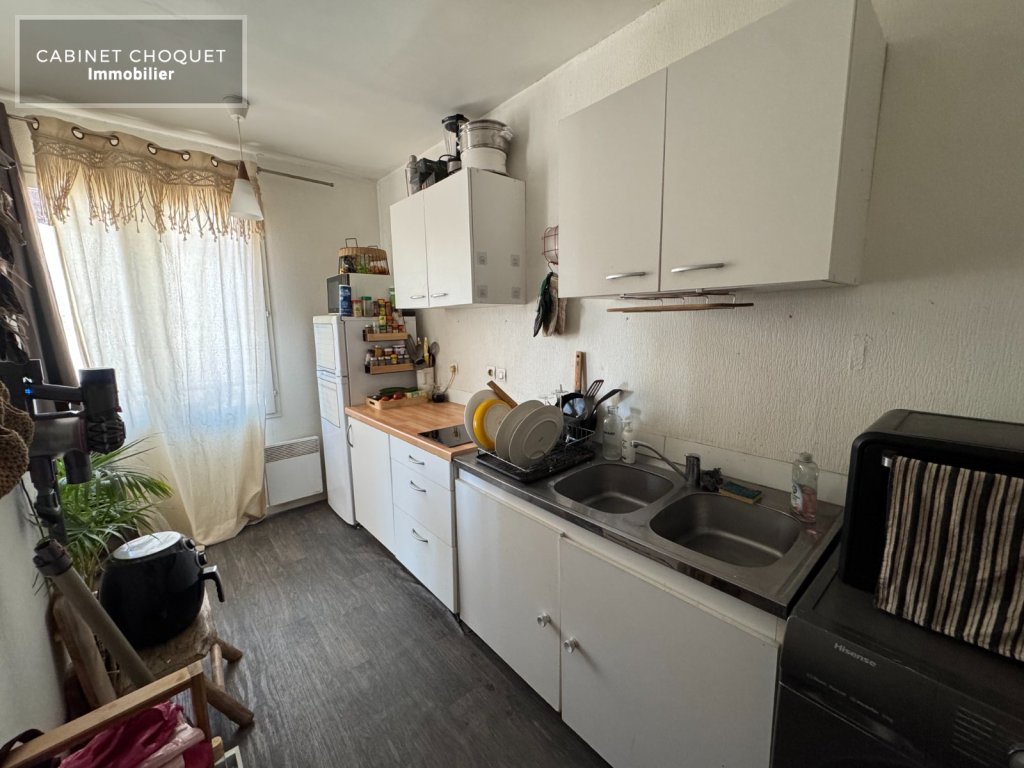 LILLE - HYPER CENTRE - LIMITE VIEUX LILLE  ENTRE GRAND PLACE ET OPERA - PROX GARES & METROS - F2 AVEC BALCON - Disponible à partir du 18 mai