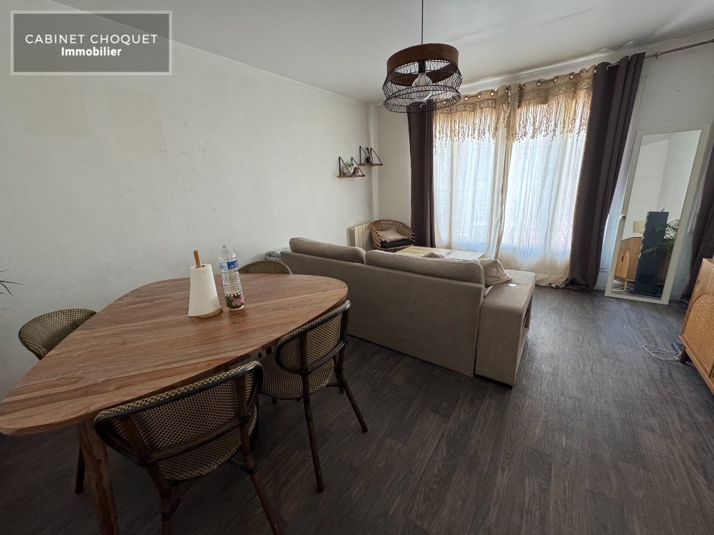 LILLE - HYPER CENTRE - LIMITE VIEUX LILLE  ENTRE GRAND PLACE ET OPERA - PROX GARES & METROS - F2 AVEC BALCON - Disponible à partir du 18 mai