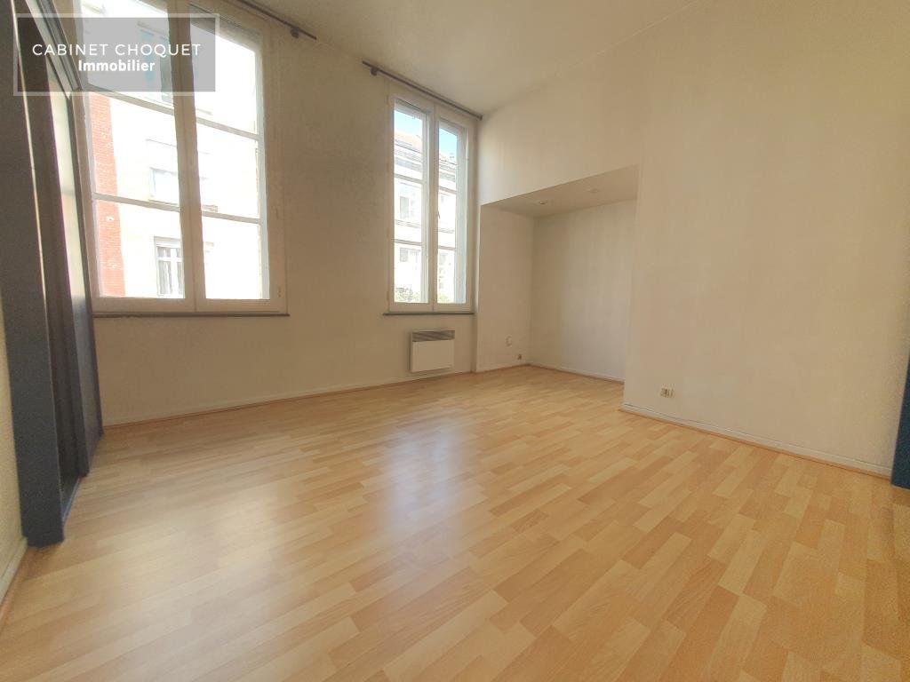 F2 A LOUER - VIEUX-LILLE - 45 m2 - 790 &euro; charges comprises par mois