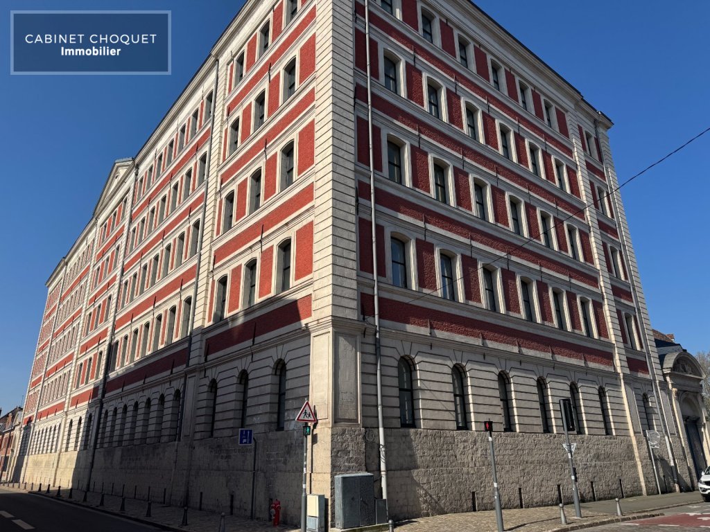 LILLE - VIEUX LILLE - RUE ROYALE  - FACILITES GRANDS AXES - F2 BIS AVEC POSSIBILITE PARKING EN SUS - Disponible à partir du 06 août