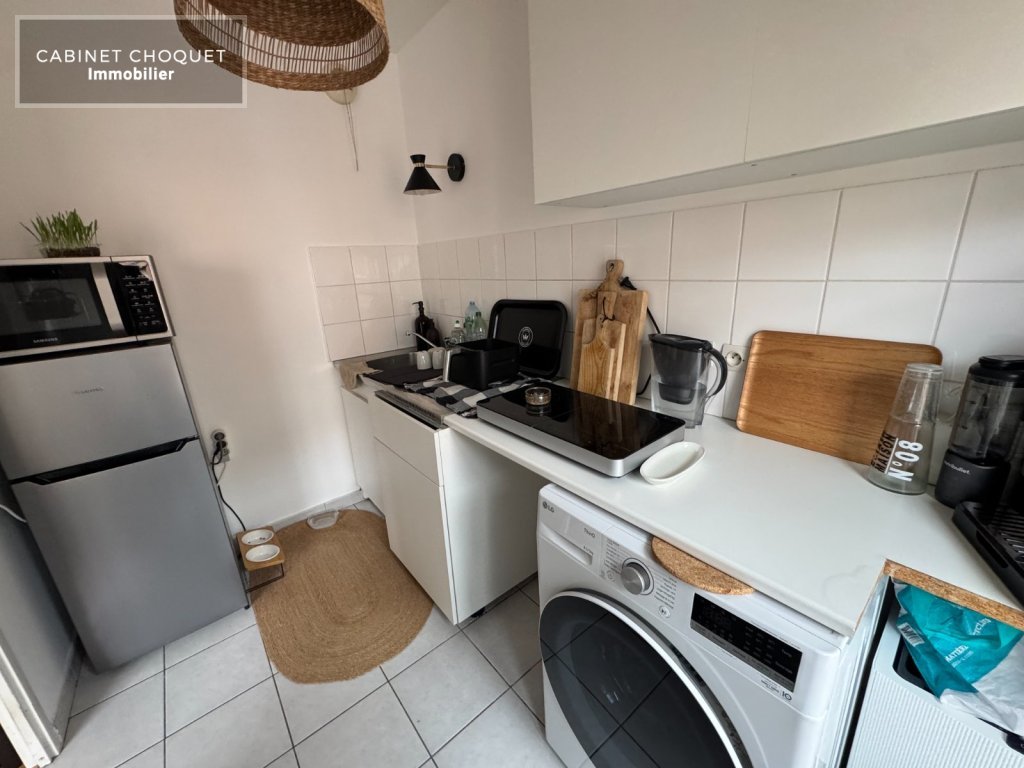 F2 AVEC GARAGE ET CAVE A LOUER - VIEUX-LILLE - 39.5 m2 - 779 &euro; charges comprises par mois