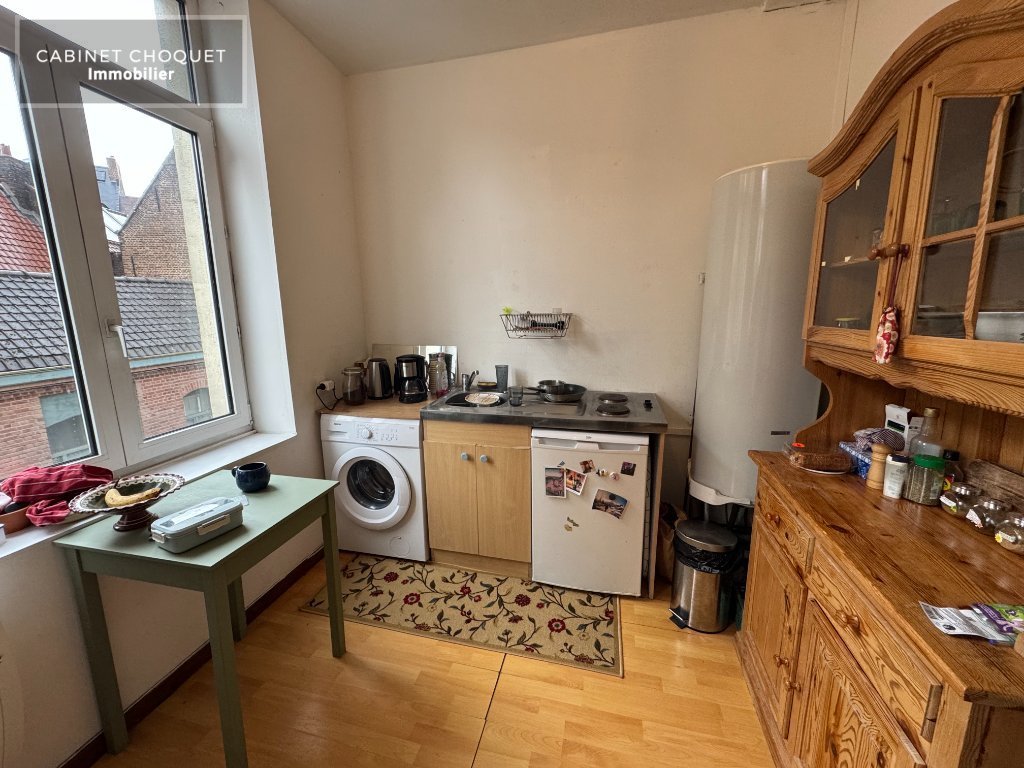 LILLE - COEUR VIEUX LILLE - PROX RUE DE GAND & PLACE LOUISE DE BETTIGNIES - PROX GARES & METROS - F2 LUMINEUX - Loué