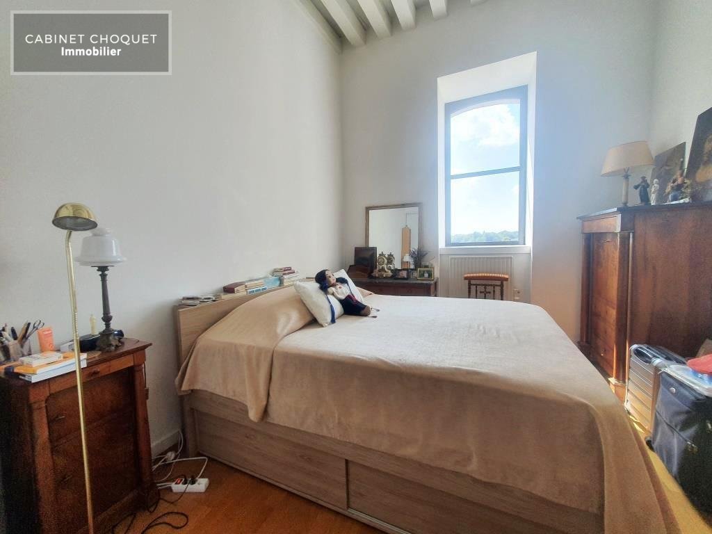 APPARTEMENT T2 A LOUER - VIEUX LILLE - 55.5 m2 - 935 € charges comprises par mois