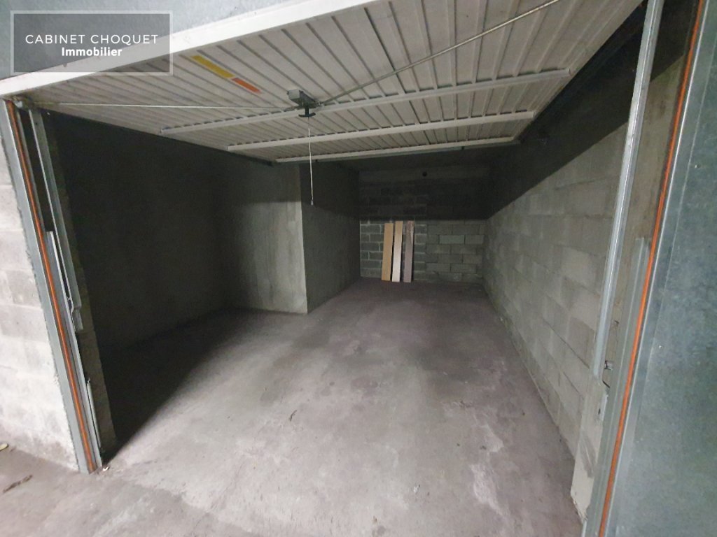 LILLE - VIEUX-LILLE - PROX AVENUE DU PEUPLE BELGE & RUE SAINT SEBASTIEN - IAE - COMMERCES - BUS - STATION V LILLE - Disponible de suite