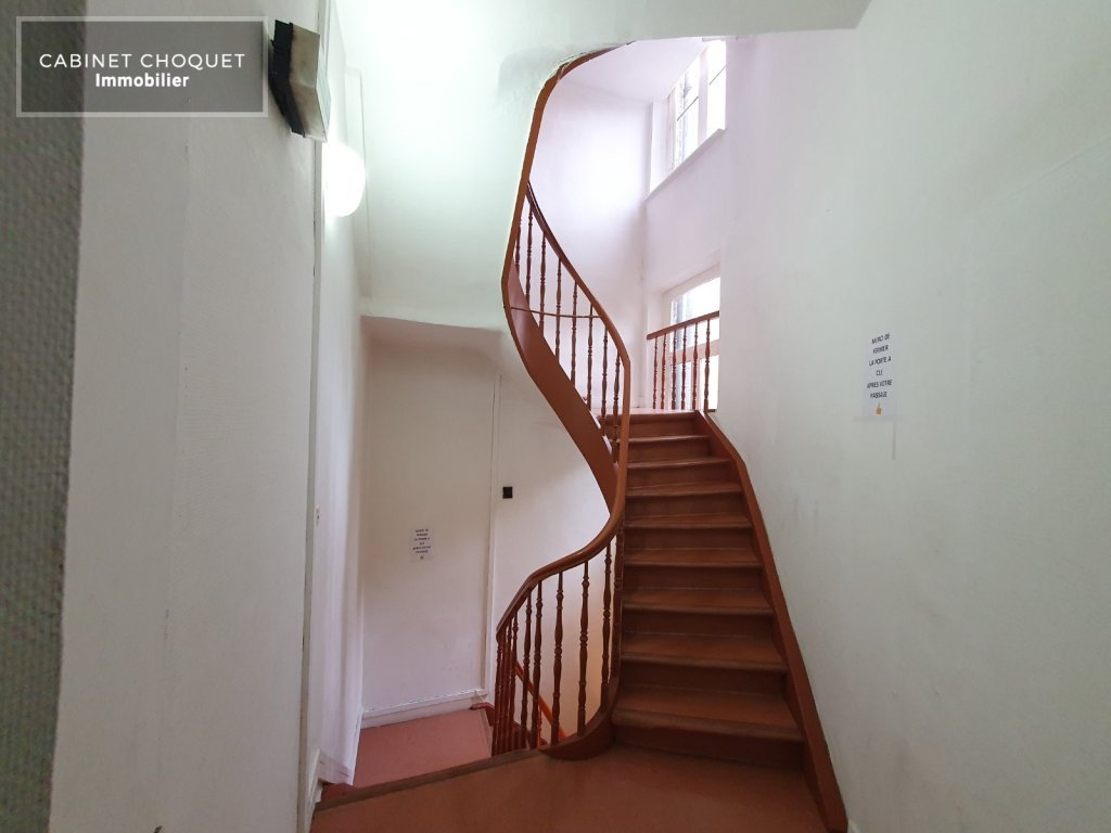 F2 LUMINEUX A VENDRE - LILLE GAMBETTA - 30.5 m2 - 156000€