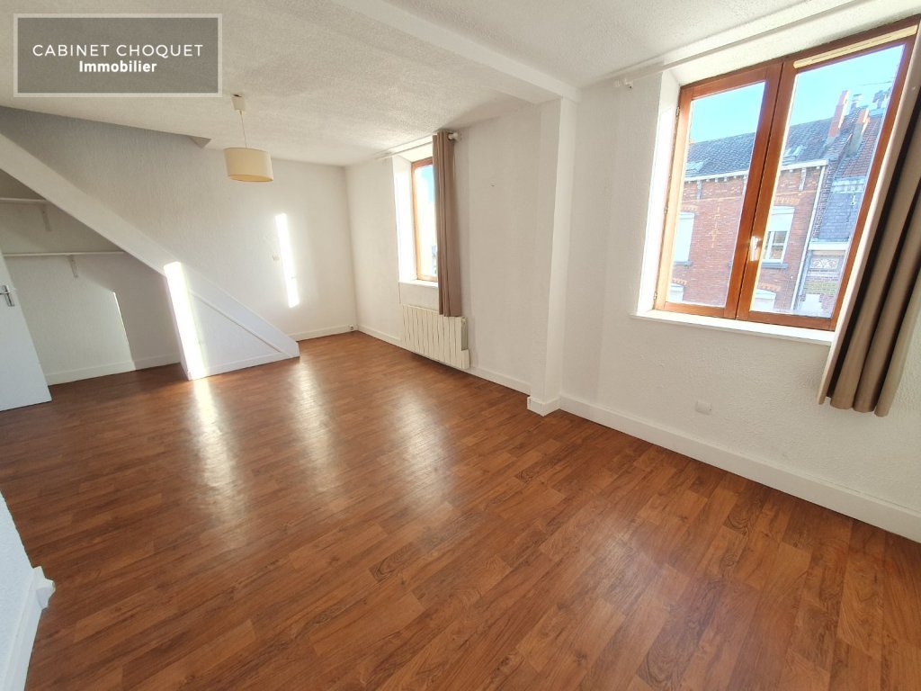 F2 LUMINEUX EN DUPLEX A VENDRE - LILLE Saint Michel - 49 m2 - 160000€