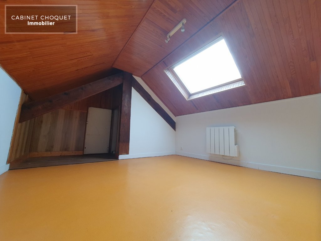F2 LUMINEUX EN DUPLEX A VENDRE - LILLE Saint Michel - 49 m2 - 160000€