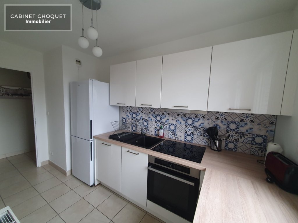 F3 MEUBLE AVEC PARKING ET BALCONS A LOUER - LA MADELEINE LIMITE MARCQ EN BAROEUL - 63 m2 - 1 095 &euro; charges comprises par mois
