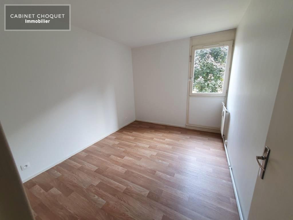 LA MADELEINE - LIMITE VIEUX LILLE  - PROX PLACE DU MARCHE & RUE JEANNE MAILLOTTE - BUS - F3  AVEC BALCON & PARKING - Disponible de suite
