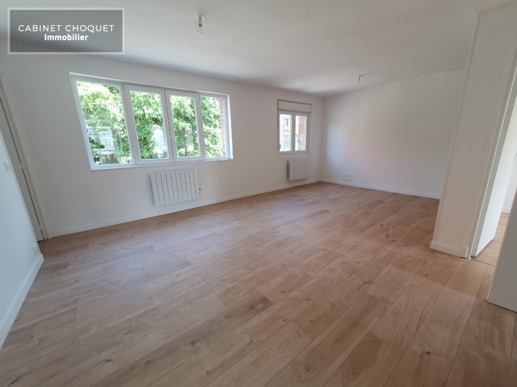 F3 ENTIEREMENT RENOVEE A LOUER - LILLE MONT DE TERRE - 53.5 m2 - 770 &euro; charges comprises par mois