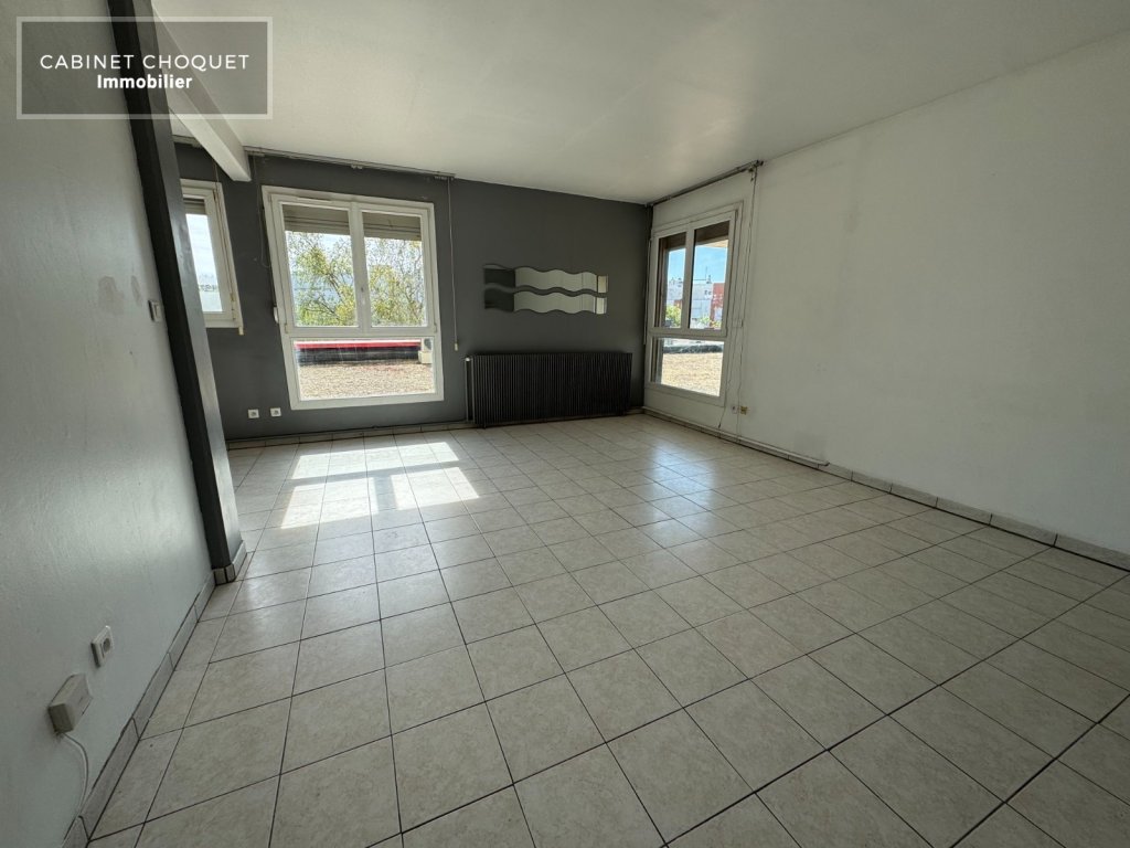 VILLENEUVE D ASCQ - PROX CITE SCIENTIFIQUE & CENTRE COMMERCIAL V2 - METRO TRIOLO - FACILITES GRANDS AXES - F3 - Disponible de suite
