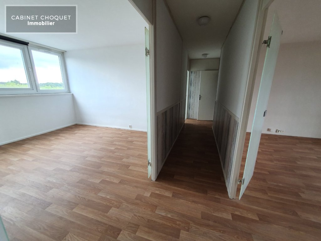 F4 BIS AVEC GRAND BALCON, GARAGE ET CAVE A LOUER - CROIX PARC BARBIEUX - 98 m2 - 1 068 &euro; charges comprises par mois