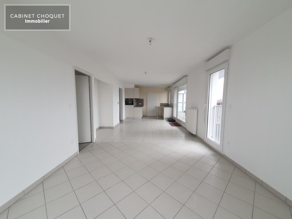 LILLE HELLEMMES - PROX METRO MAIRIE D HELLEMMES - COMMERCES- FACILITES GRANDS AXES - F4 BBC AVEC BALCON & PARKING - Disponible   partir du 28 dcembre