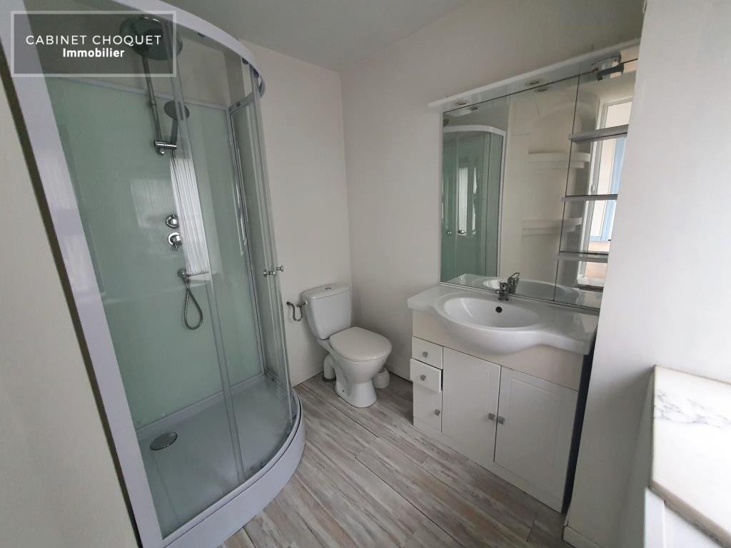 LILLE - CENTRE - GAMBETTA - ENTRE METROS GAMBETTA & R�PUBLIQUE - MAISON VILLE R�NOV�E TYPE 3 BIS EN TRIPLEX - IDEAL COLOCATION - Disponible rapidement