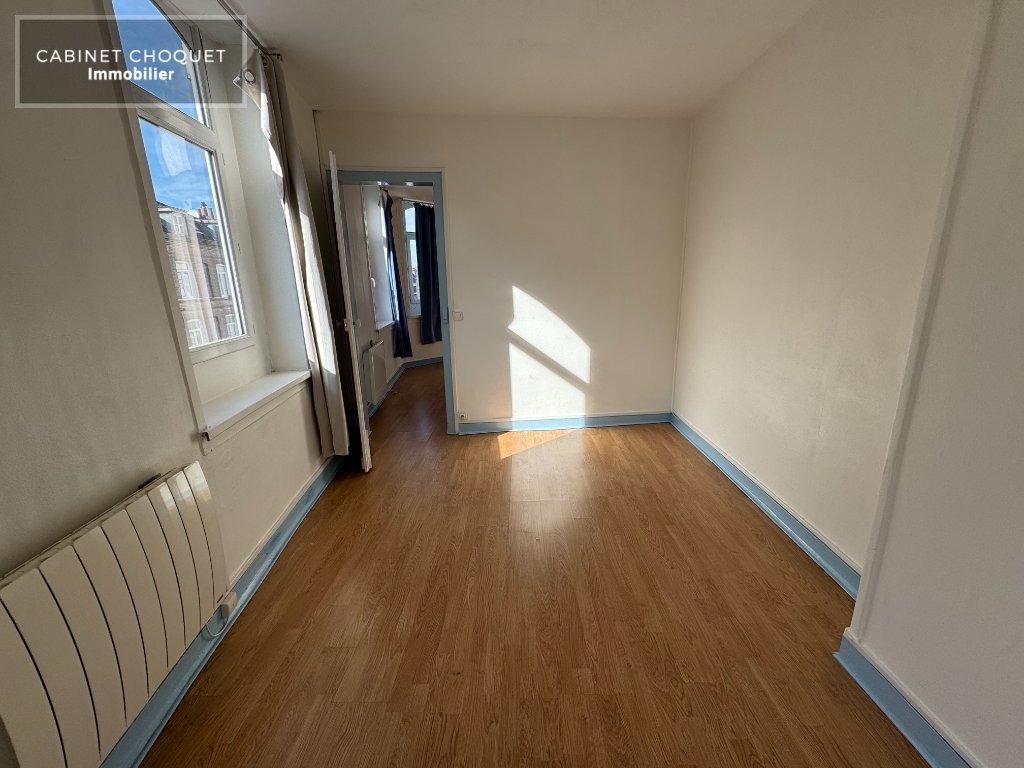 LILLE - CENTRE - GAMBETTA - ENTRE METROS GAMBETTA & R�PUBLIQUE - MAISON VILLE R�NOV�E TYPE 3 BIS EN TRIPLEX - IDEAL COLOCATION - Disponible rapidement