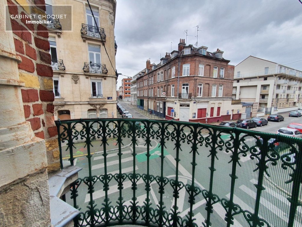 LILLE - CENTRE - GAMBETTA - ENTRE METROS GAMBETTA & R�PUBLIQUE - MAISON VILLE R�NOV�E TYPE 3 BIS EN TRIPLEX - IDEAL COLOCATION - Disponible rapidement