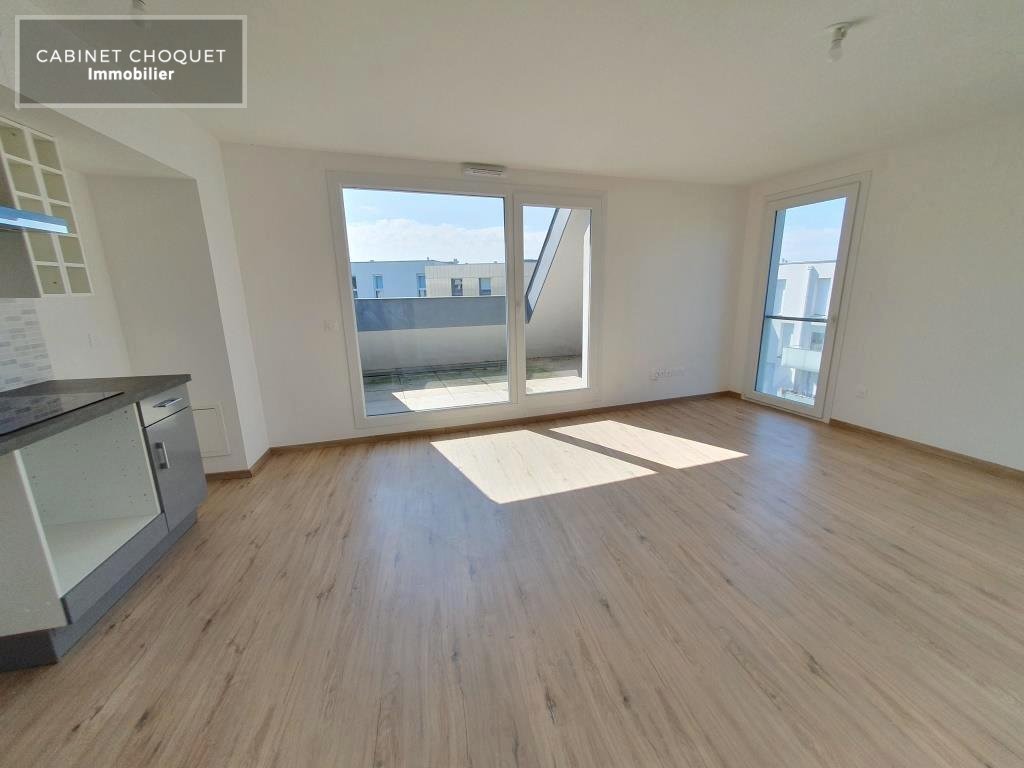 F4 BBC AVEC TERRASSE ET PARKING A LOUER - LILLE LIMITE RONCHIN - 78 m2 - 984€ charges comprises par mois