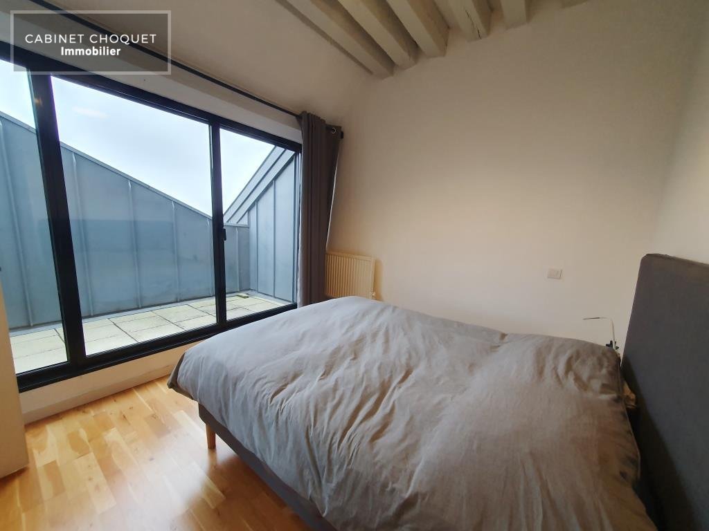 LILLE - VIEUX LILLE - RUE ROYALE - PROX PLACE DE ST ANDRE - GRAND F4 DE STANDING EN TRIPLEX AVEC TERRASSE, PARKING & CAVE - Disponible de suite