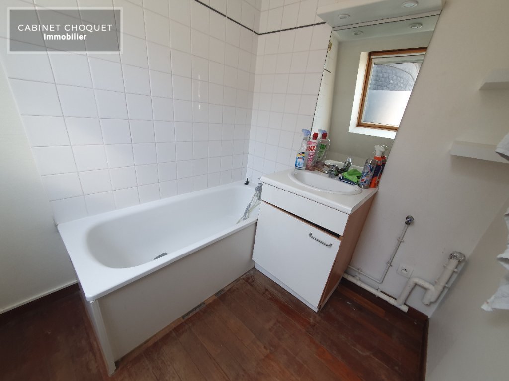 LILLE - CENTRE - REPUBLIQUE - RUE NICOLAS LEBLANC - METRO RIHOUR & REPUBLIQUE - PROCHE RUE NATIONALE - F4 NON MEUBLE AVEC CAVE  - Disponible de suite