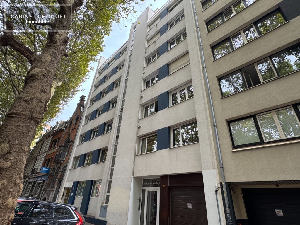 LILLE - VAUBAN - PROX BD DE LA LIBERTE -PROX. UNIVERSITE CATHOLIQUE - METRO GAMBETTA - BUS - F4 BIS AVEC TERRASSE - Disponible rapidement