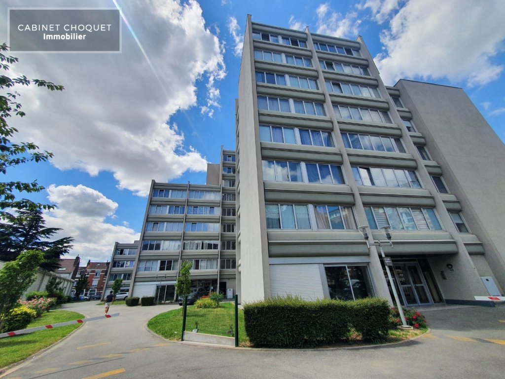 LILLE - CORMONTAIGNE - ENTRE VAUBAN ET CHR - ENTRE METROS CORMONTAIGNE & PORT DE LILLE - F5 MEUBLE (4 chambres)