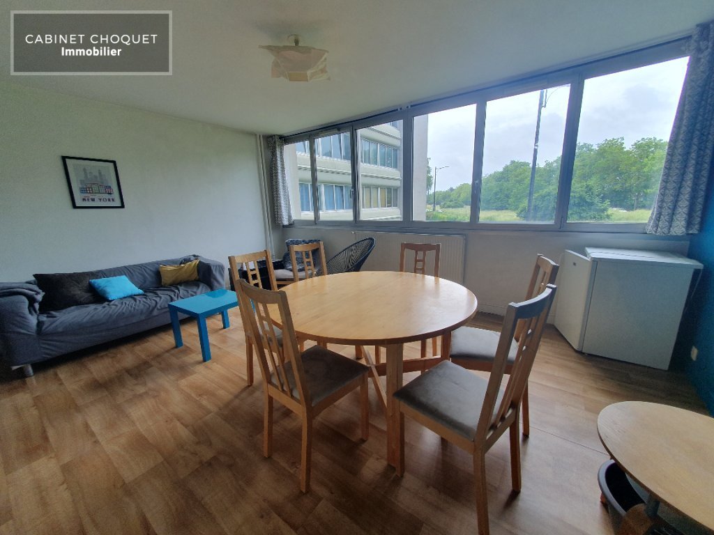 LILLE - CORMONTAIGNE - ENTRE VAUBAN ET CHR - ENTRE METROS CORMONTAIGNE & PORT DE LILLE - F5 FAMILIAL MEUBLE AVEC CAVE - Disponible de suite
