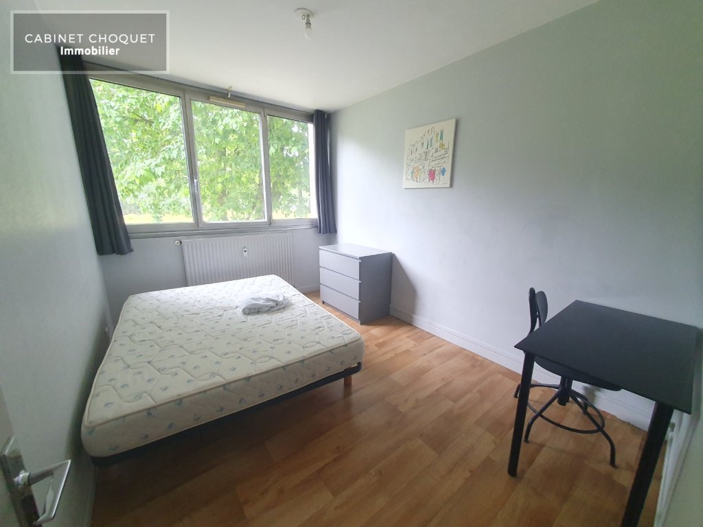 LILLE - CORMONTAIGNE - ENTRE VAUBAN ET CHR - ENTRE METROS CORMONTAIGNE & PORT DE LILLE - F5 FAMILIAL MEUBLE AVEC CAVE - Disponible de suite