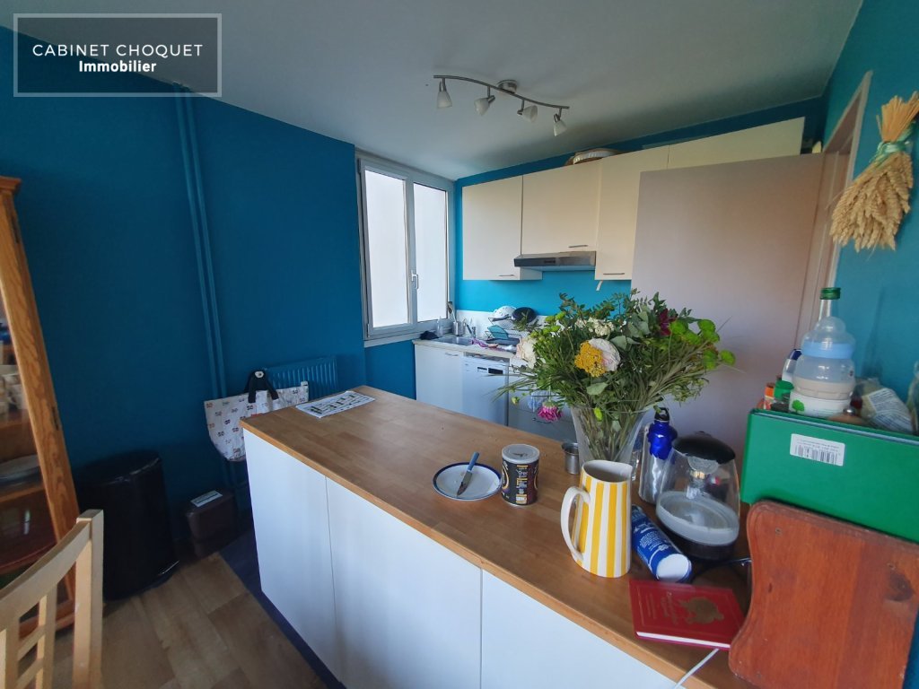 LILLE - CORMONTAIGNE - ENTRE VAUBAN ET CHR - ENTRE METROS CORMONTAIGNE & PORT DE LILLE - F5 FAMILIAL MEUBLE AVEC CAVE - Disponible de suite